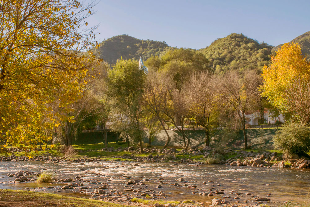 Río Santa Rosa frente a Solar del Río