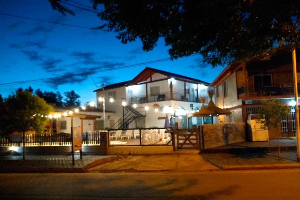 Fachada desde la costanera