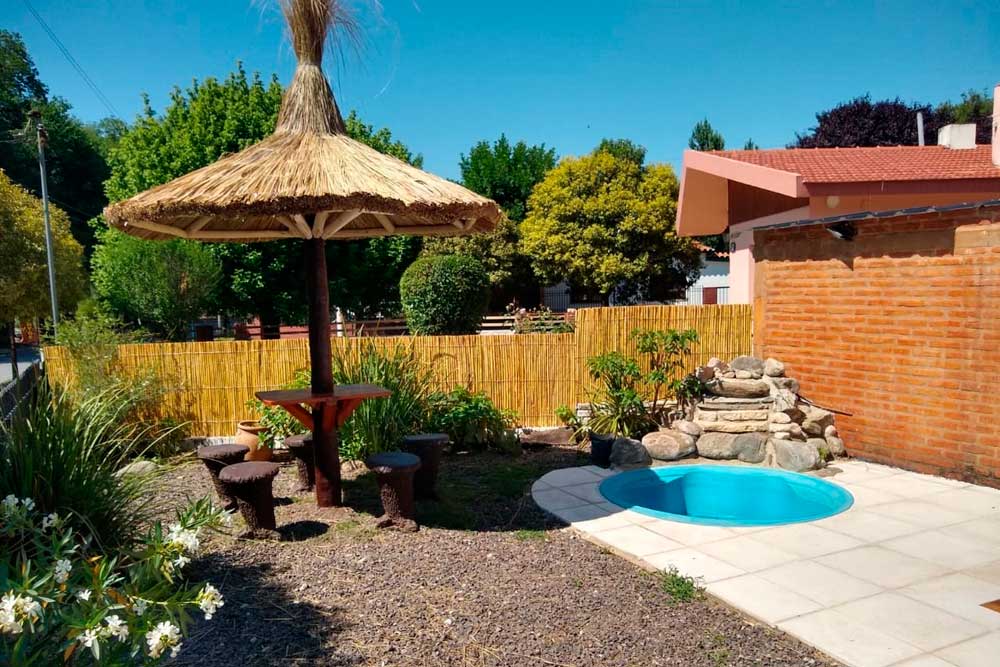 Solariuim y piscina para los pequeños